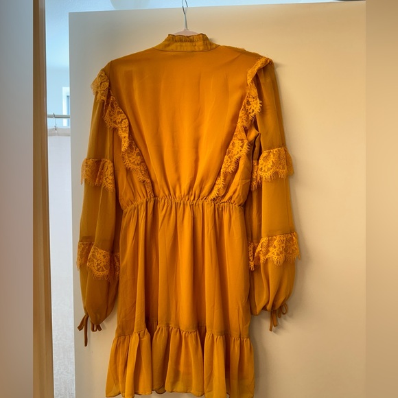 🍊 Missguided Yellow Lace Detail Smock Dress - Picture 2 of 4